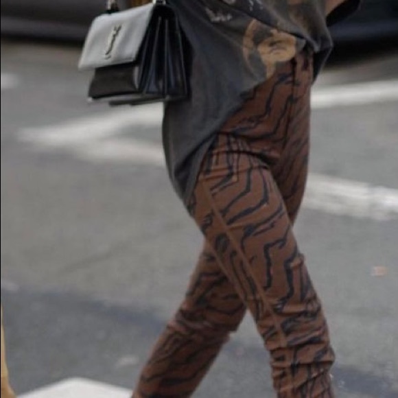 WeWoreWhat tiger print piped stiletto jeans - Picture 4 of 8